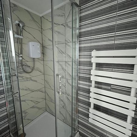Quest Fulfiller - Near General Hospital, Free Parking & Garden Apartment Southampton Exterior foto