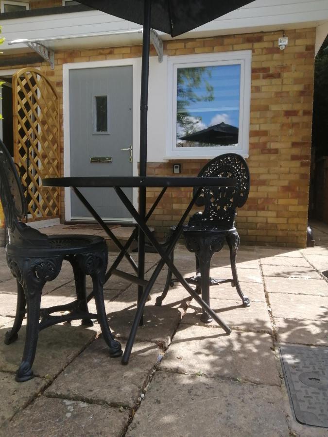 Quest Fulfiller - Near General Hospital, Free Parking & Garden Apartment Southampton Exterior foto