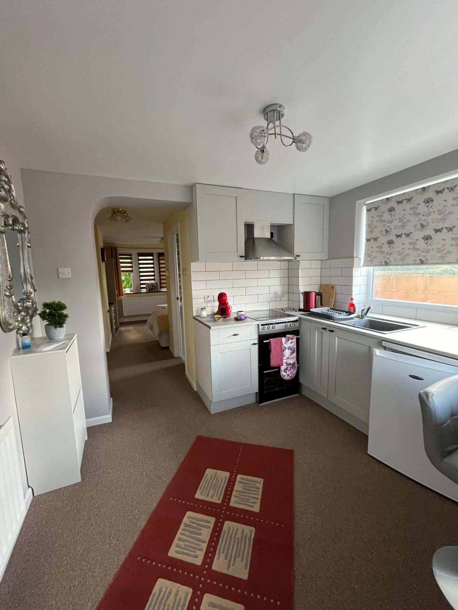 Quest Fulfiller - Near General Hospital, Free Parking & Garden Apartment Southampton Exterior foto