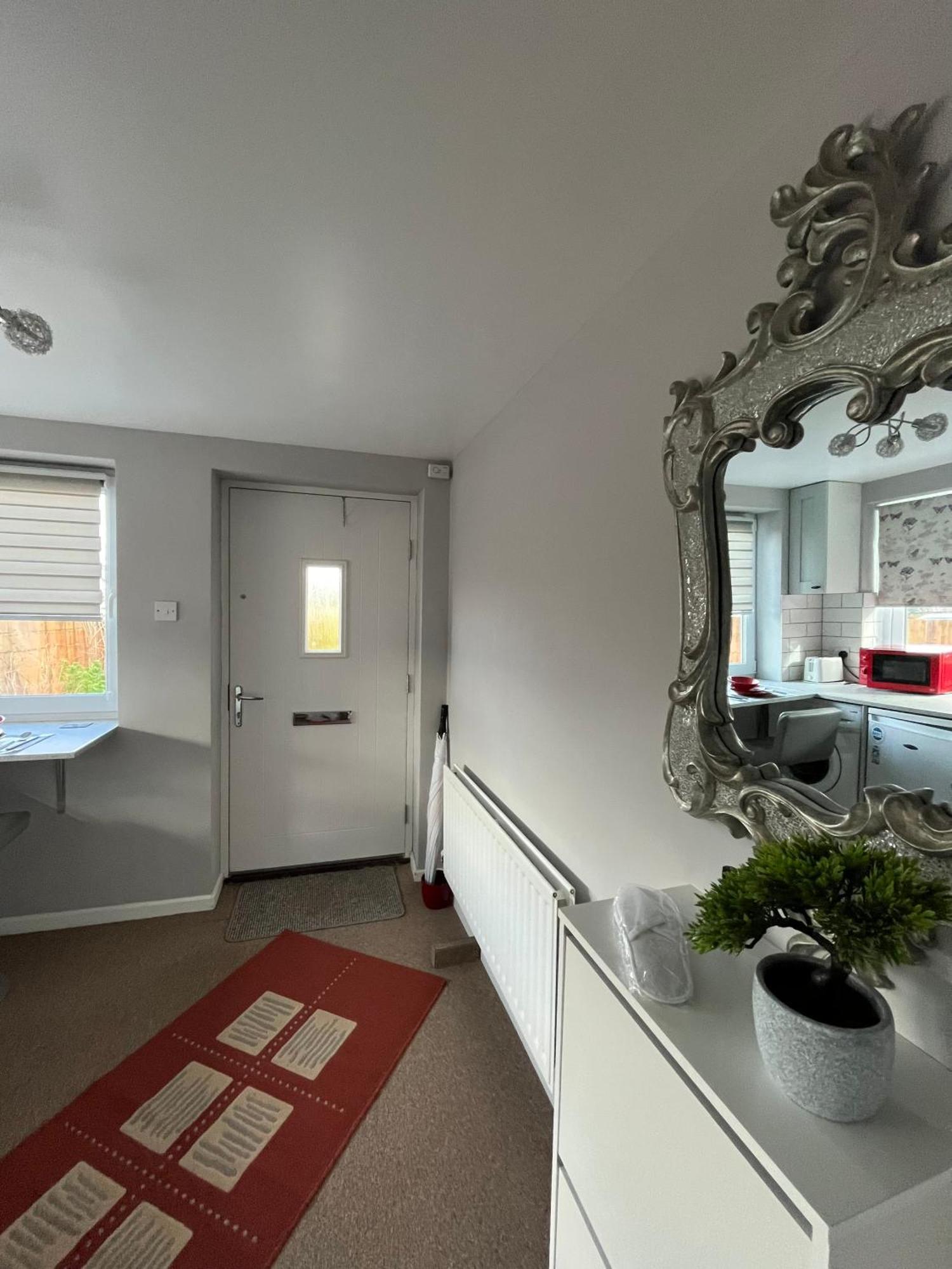 Quest Fulfiller - Near General Hospital, Free Parking & Garden Apartment Southampton Exterior foto