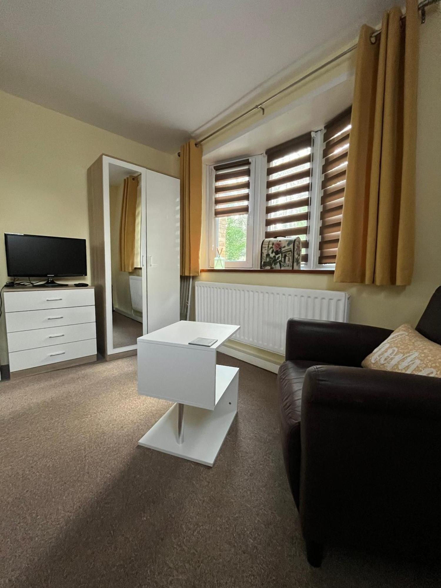 Quest Fulfiller - Near General Hospital, Free Parking & Garden Apartment Southampton Exterior foto