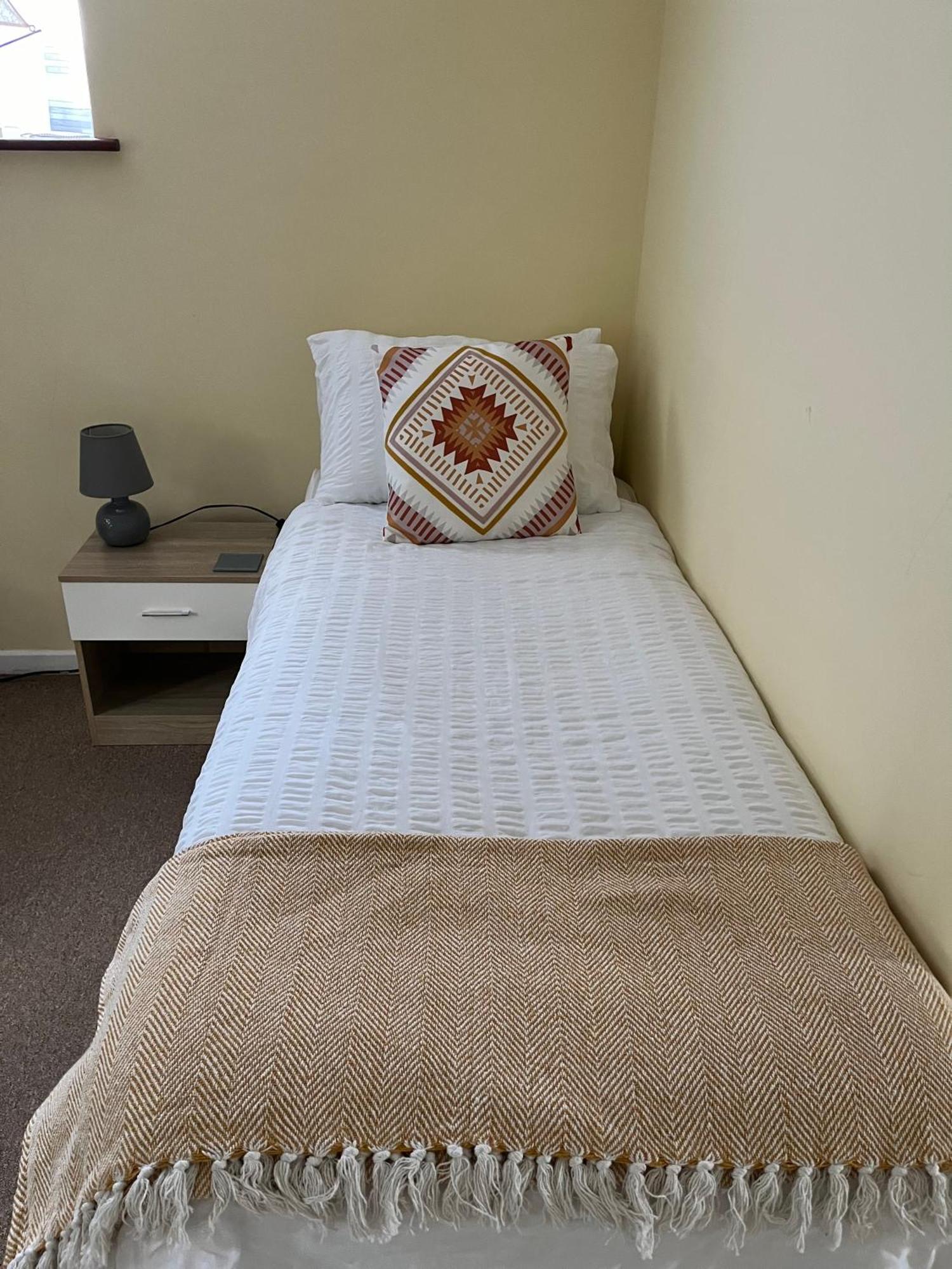 Quest Fulfiller - Near General Hospital, Free Parking & Garden Apartment Southampton Exterior foto