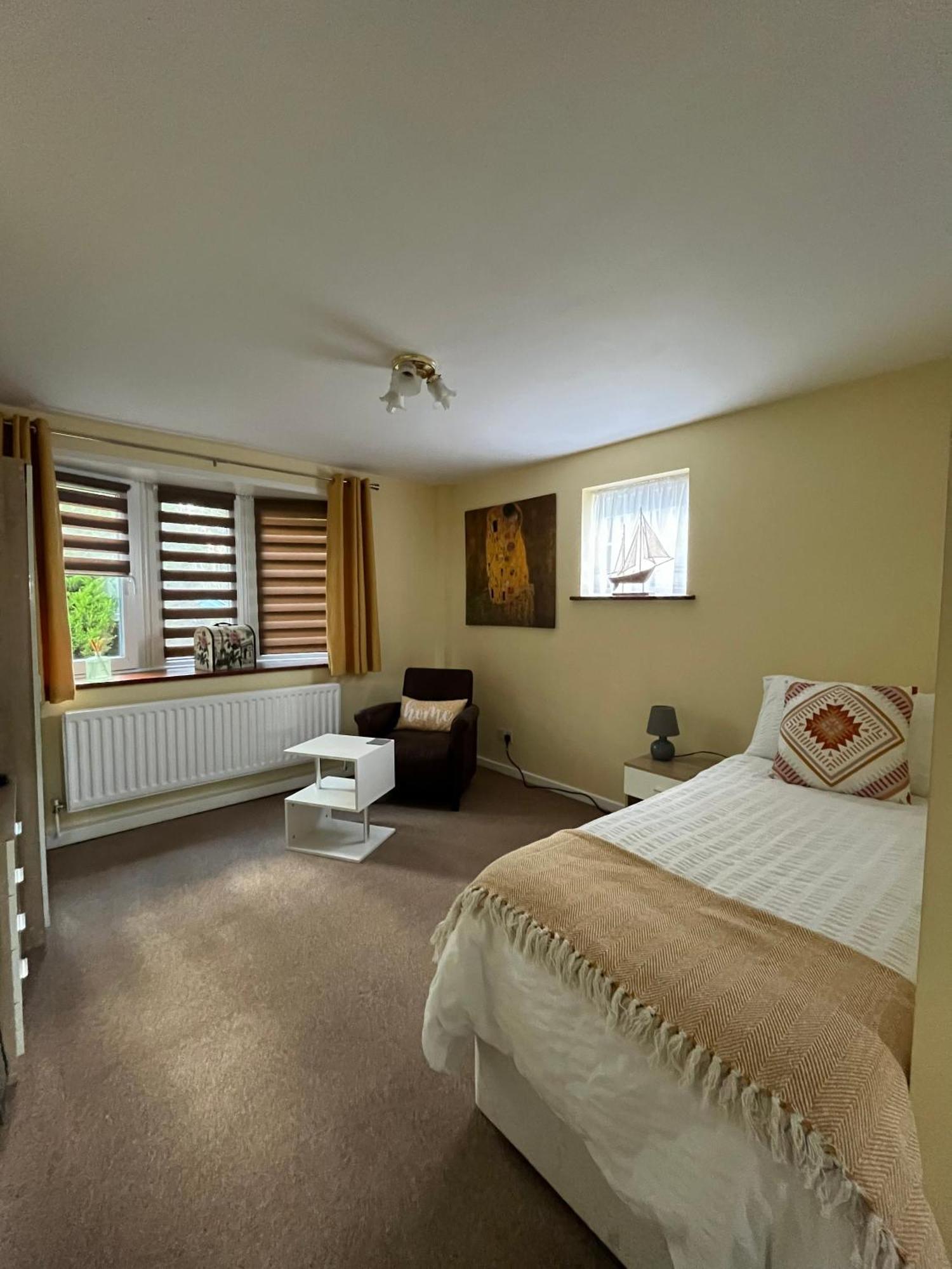 Quest Fulfiller - Near General Hospital, Free Parking & Garden Apartment Southampton Exterior foto